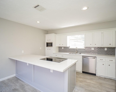 22418 Goldstone Drive - Photo Thumbnail 8