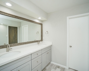 22418 Goldstone Drive - Photo Thumbnail 16