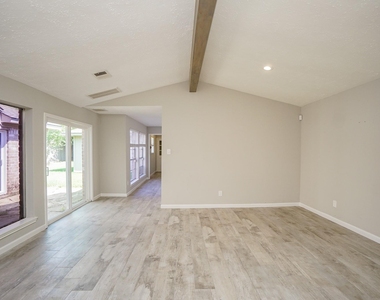 22418 Goldstone Drive - Photo Thumbnail 7