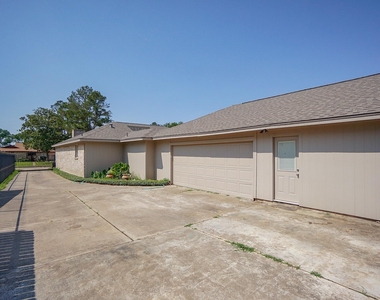 22418 Goldstone Drive - Photo Thumbnail 31