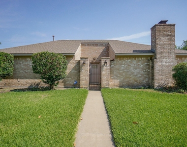 22418 Goldstone Drive - Photo Thumbnail 2