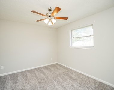 22418 Goldstone Drive - Photo Thumbnail 21