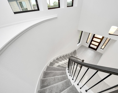 10706 Ursa Street - Photo Thumbnail 31