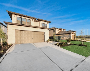 10706 Ursa Street - Photo Thumbnail 1