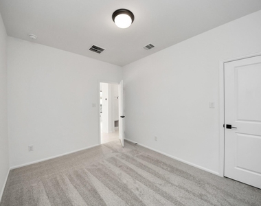 10706 Ursa Street - Photo Thumbnail 33