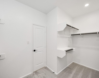 10706 Ursa Street - Photo Thumbnail 40
