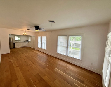2727 Old Houston Road - Photo Thumbnail 2