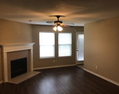 1022 Yorkshire Hollow - Photo Thumbnail 6