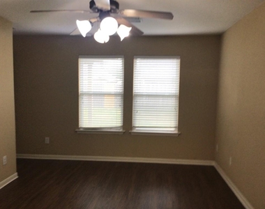 1022 Yorkshire Hollow - Photo Thumbnail 11