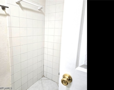 4615 Bayshore Drive - Photo Thumbnail 9