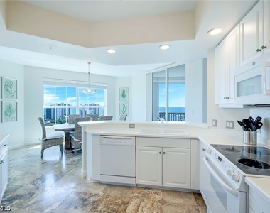 300 Dunes Boulevard - Photo Thumbnail 7