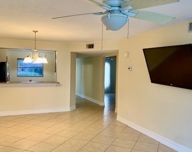 729 Landover Court - Photo Thumbnail 3