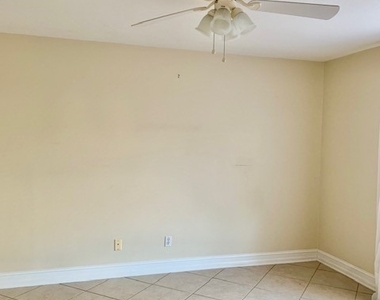 729 Landover Court - Photo Thumbnail 4