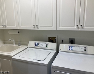 580 El Camino Real - Photo Thumbnail 18
