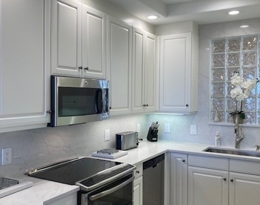 580 El Camino Real - Photo Thumbnail 13