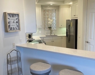 580 El Camino Real - Photo Thumbnail 14