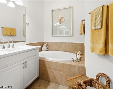 9476 Napoli Lane - Photo Thumbnail 14