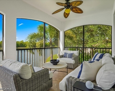 9476 Napoli Lane - Photo Thumbnail 16