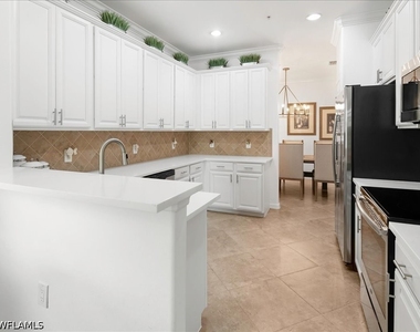 9476 Napoli Lane - Photo Thumbnail 7