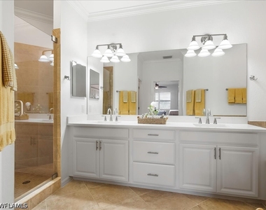 9476 Napoli Lane - Photo Thumbnail 11