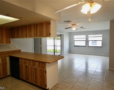 3808 Se 11th Avenue - Photo Thumbnail 7