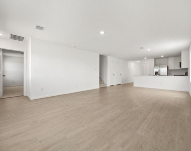 17331 Glacier Forest Lane - Photo Thumbnail 9