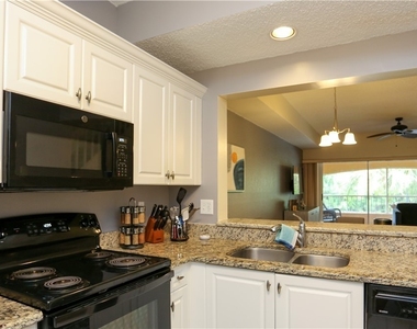 1044 Woodshire Lane - Photo Thumbnail 8