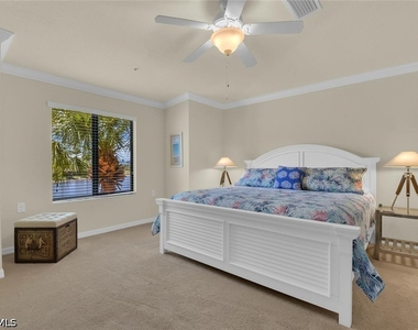 9528 Avellino Way - Photo Thumbnail 16