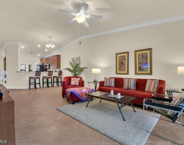 9528 Avellino Way - Photo Thumbnail 13