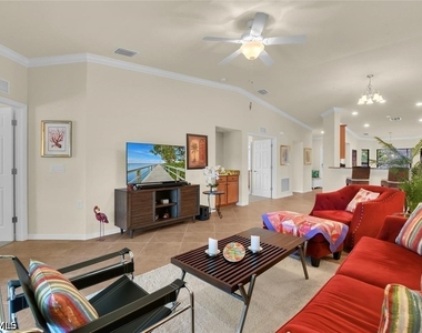 9528 Avellino Way - Photo Thumbnail 15