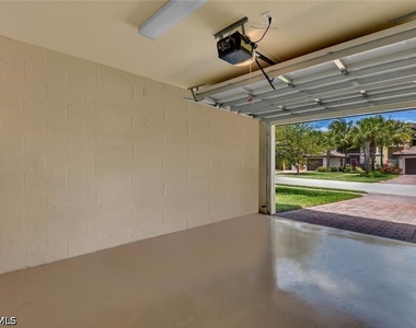 9528 Avellino Way - Photo Thumbnail 28