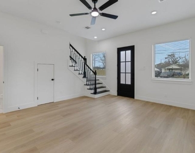 7956 Bonaire Street - Photo Thumbnail 5