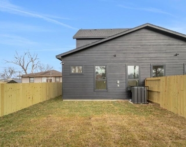 7956 Bonaire Street - Photo Thumbnail 2
