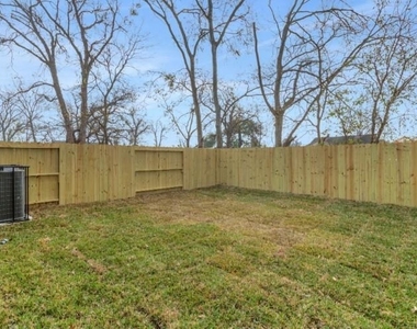 7956 Bonaire Street - Photo Thumbnail 3