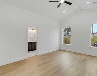 7956 Bonaire Street - Photo Thumbnail 19