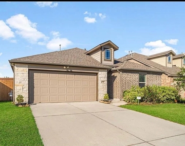 15419 Royce Holly Drive - Photo Thumbnail 1