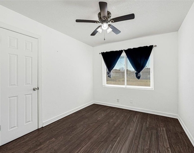 2126 Hillshire Drive - Photo Thumbnail 5