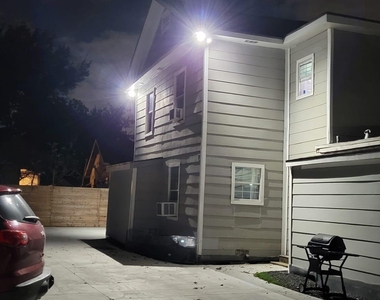 7124 Avenue F - Photo Thumbnail 19