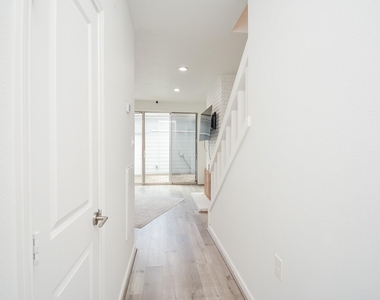 666 N Eldridge Parkway - Photo Thumbnail 1