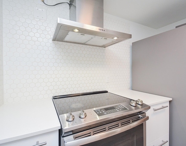 666 N Eldridge Parkway - Photo Thumbnail 12