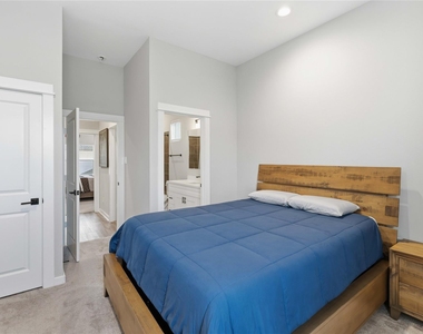 417 Stonework Landing Lane - Photo Thumbnail 13