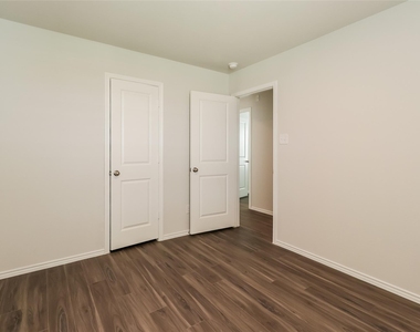 13417 Musky Drive - Photo Thumbnail 10