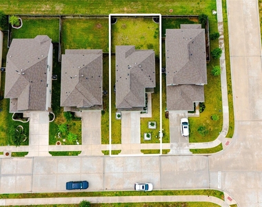 2835 August Mist Lane - Photo Thumbnail 28