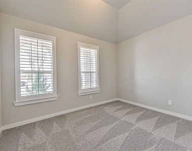 18407 Kilbowie Place - Photo Thumbnail 27