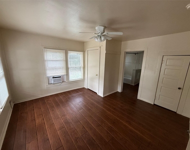 2812 Angier Road - Photo Thumbnail 3