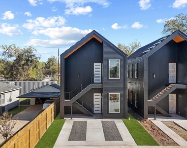 8324 Williamsdell Street - Photo Thumbnail 3