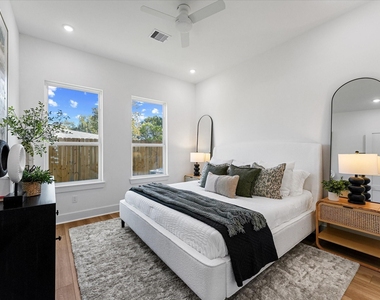 8324 Williamsdell Street - Photo Thumbnail 11