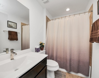 13521 Bonita Island Way - Photo Thumbnail 15
