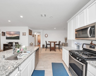 13521 Bonita Island Way - Photo Thumbnail 8