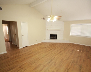 5302 Town Park Boulevard - Photo Thumbnail 7
